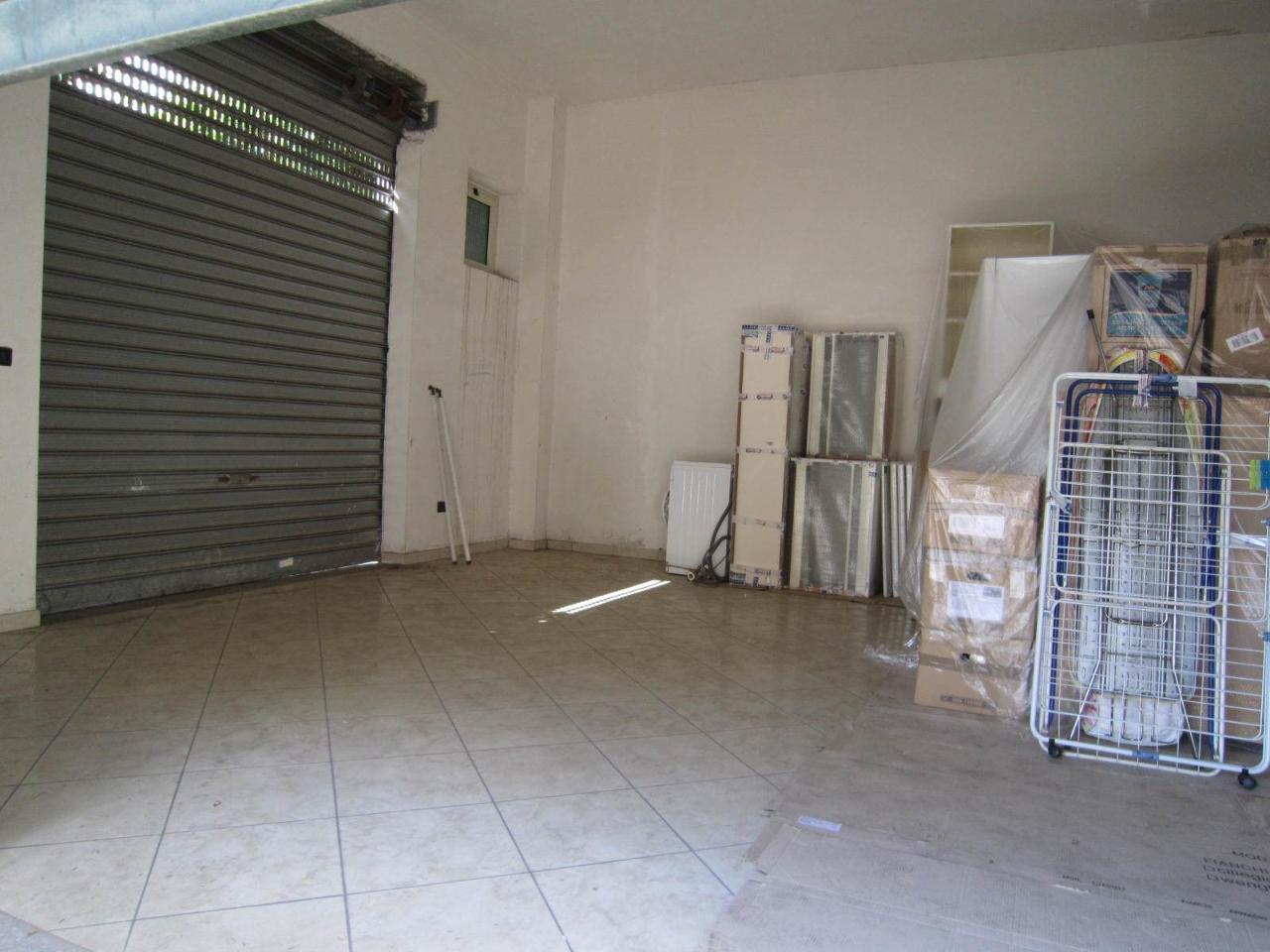 Magazzino in Via Sempione, Corigliano-Rossano, {3} - Foto 2