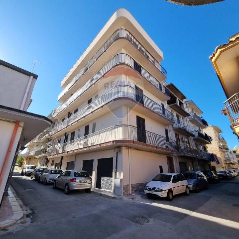 Quadrilocale in Via Genova 13, Altavilla Milicia - Foto 1