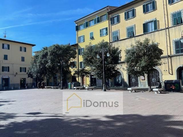 Shop in Piazza Chiara Gambacorti, Pisa - Photo 1