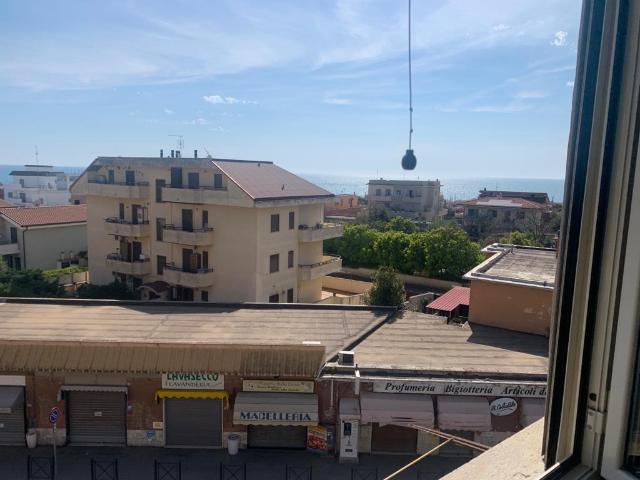 3-room flat in Largo Venezia, Anzio - Photo 1