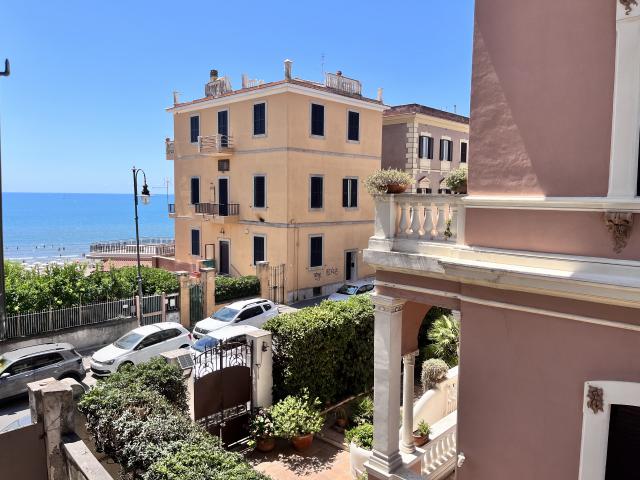 3-room flat in Via Gramsci 76, Nettuno - Photo 1