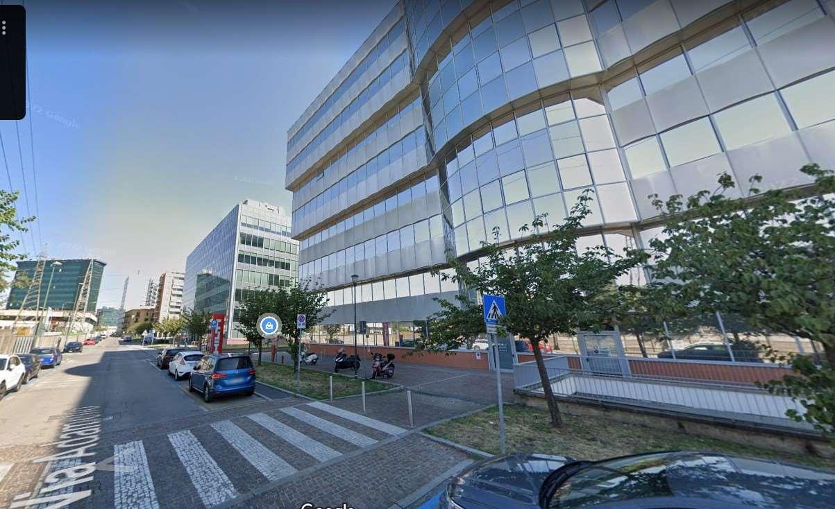 Magazzino in Piazza Indro Montanelli, Sesto San Giovanni - Foto 1