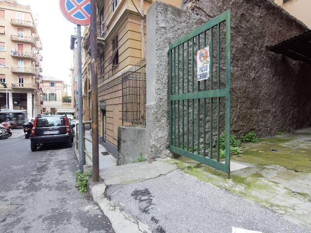 Magazzino in {3}, Via Nino Ronco - Foto 1