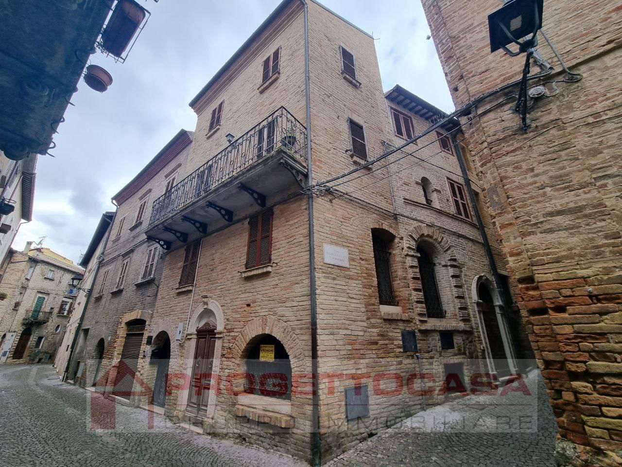 Casa indipendente in vendita a Monsampolo Del Tronto