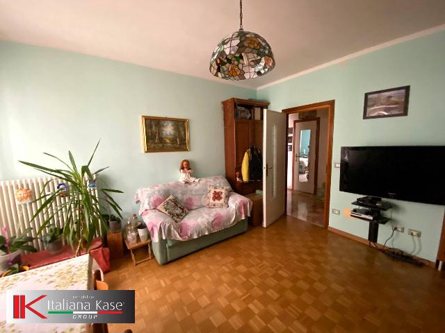 3-room flat in Via Martiri d'Italia, Caluso - Photo 1