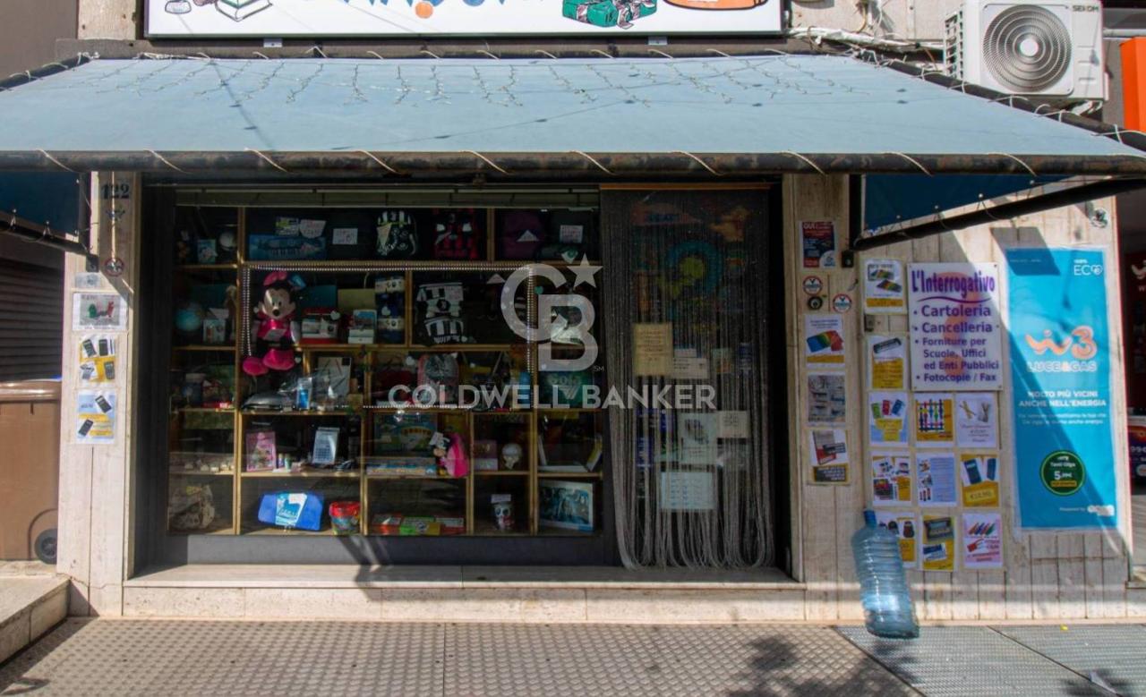 Esercizio commerciale in Via Cappuccini 102, Brindisi, {3} - Foto 1