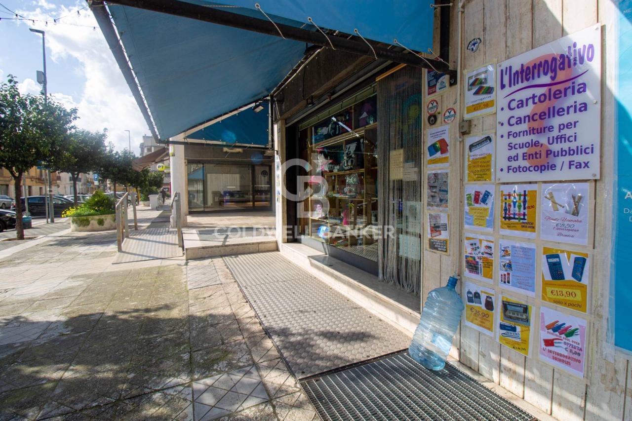 Esercizio commerciale in Via Cappuccini 102, Brindisi, {3} - Foto 2