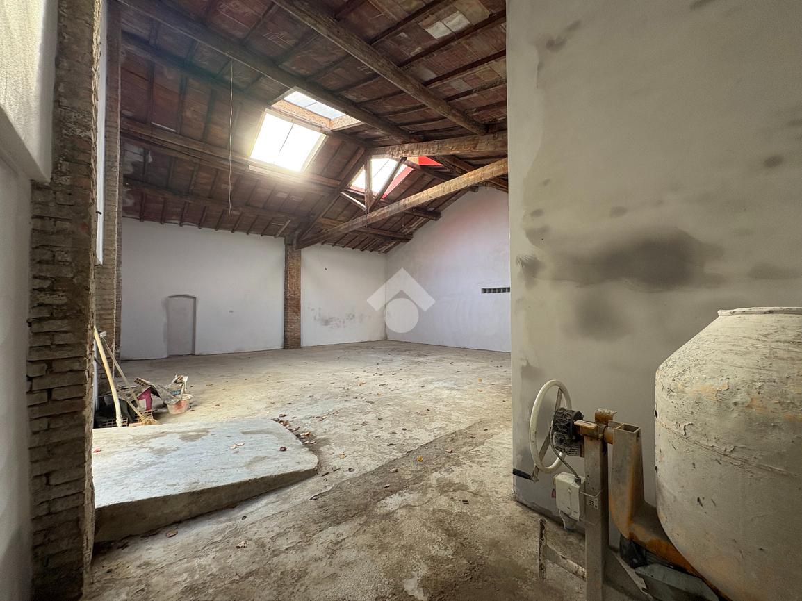 Laboratorio in Via Risorgimento 59, Prato, {3} - Foto 2