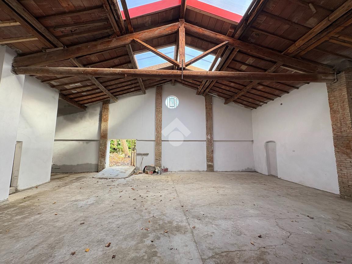 Laboratorio in Via Risorgimento 59, Prato, {3} - Foto 1