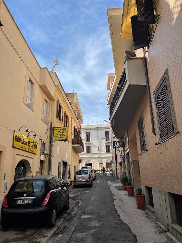 Geschäft in Via dei Latini, Nettuno - Foto 1