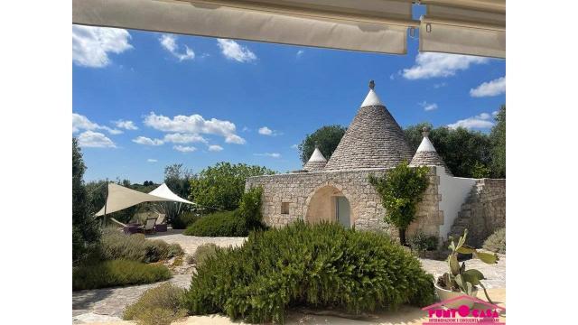 Country house or cottage in {3}, Strada per Ceglie - Photo 1