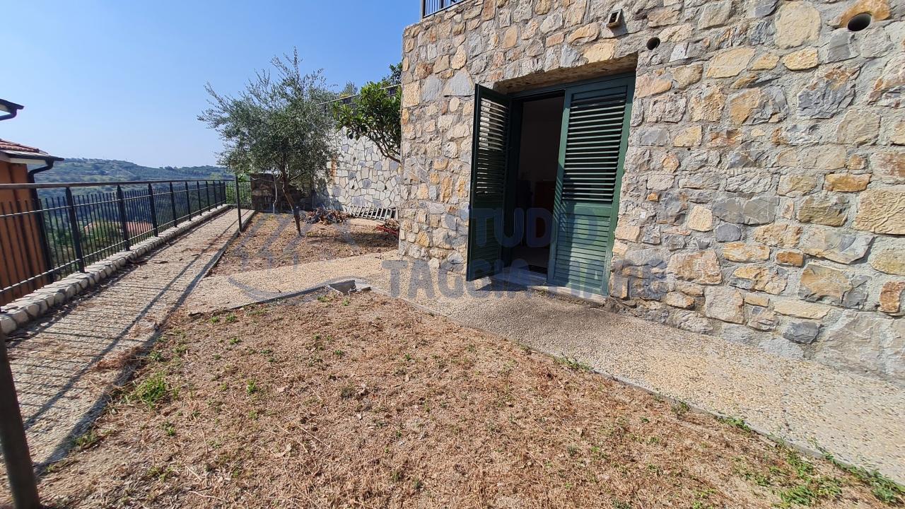 Magazzino in Strada per I Piani, Castellaro, {3} - Foto 2