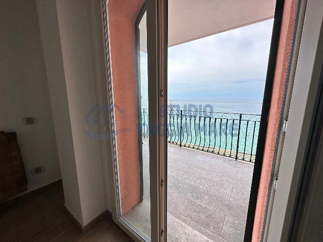 2-room flat in Corso Mazzini, Sanremo - Photo 1