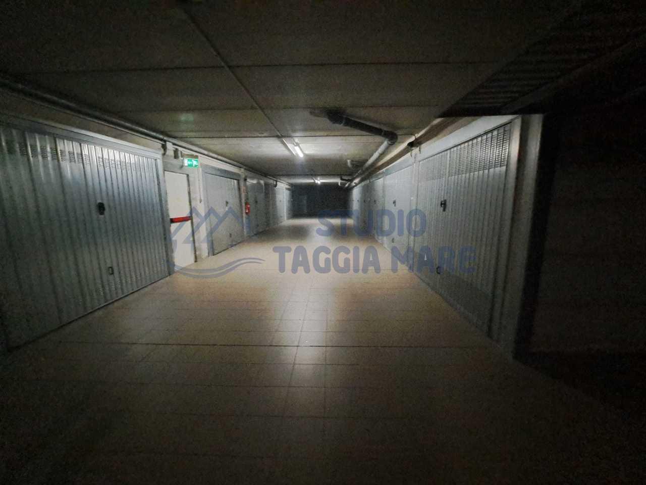 Parcheggio chiuso in Via Magellano, Taggia - Foto 1