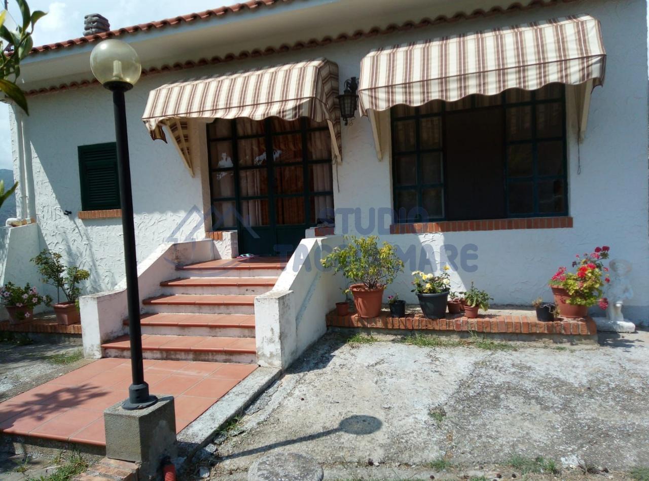 Casa indipendente in vendita a Castellaro
