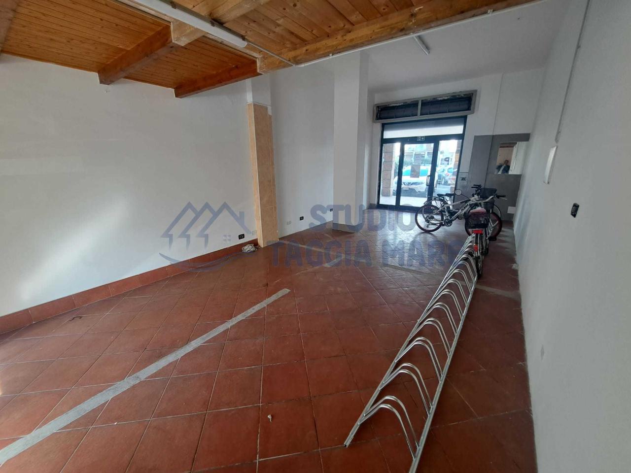 Negozio in Via Aurelia Levante, Taggia, {3} - Foto 2