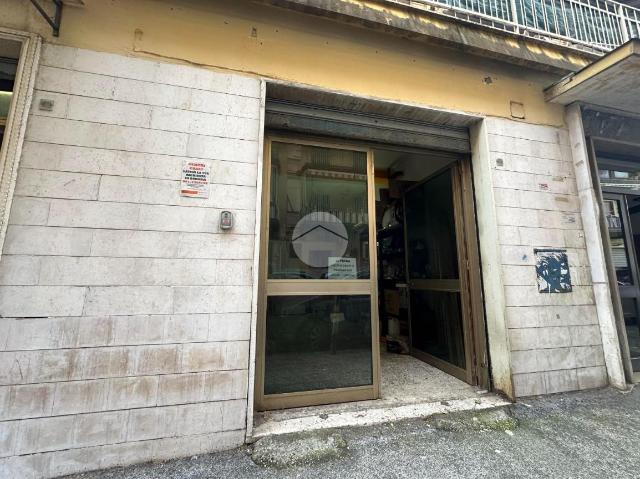 2-room flat in Via Antonio Golia 13, Napoli - Photo 1