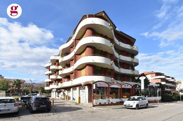 Vierzimmerwohnung in Viale Dalmazia 90, Vasto - Foto 1