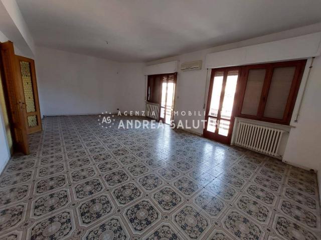 4-room flat, Buti - Photo 1