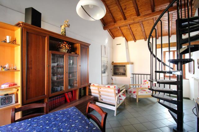 3-room flat in Via Lanfranconi 12, Alta Valle Intelvi - Photo 1