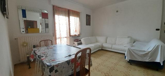 4-room flat in {3}, - Photo 1