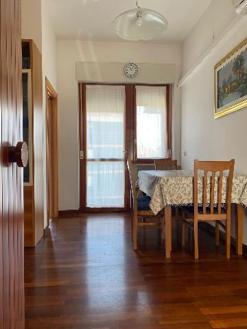 4-room flat in {3}, - Photo 1