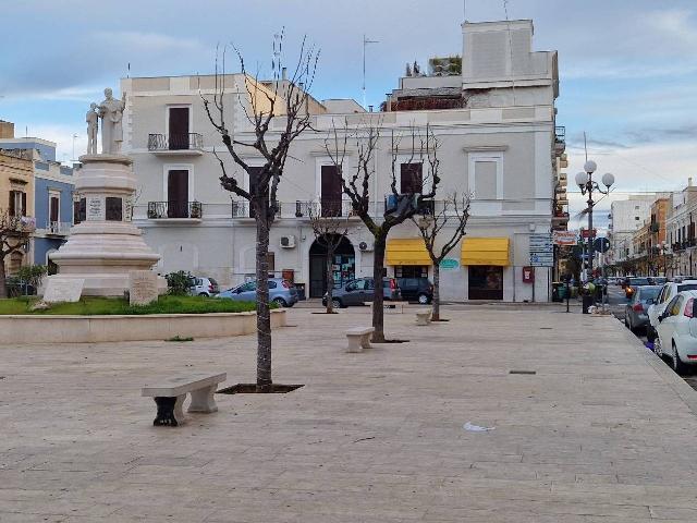 Shop in Piazza Indipendenza, Trani - Photo 1