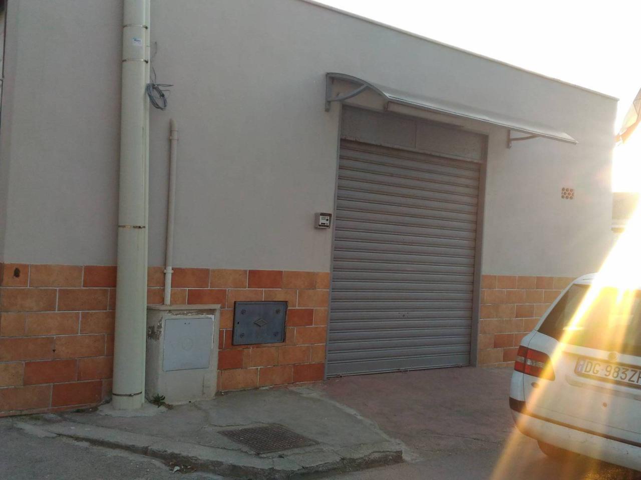 Capannone in Via Finanzieri, Trani, {3} - Foto 1