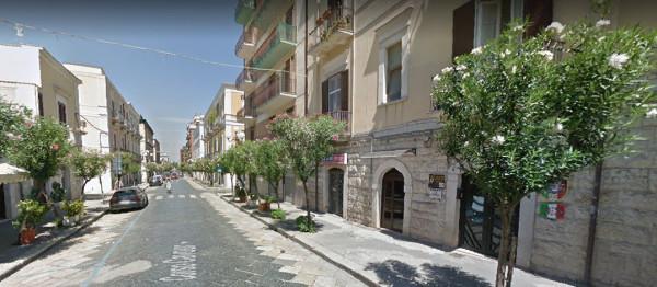 Negozio in Corso Cavour, Trani, {3} - Foto 2