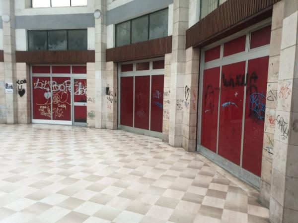 Negozio in Via Aldo Moro, Trani, {3} - Foto 1