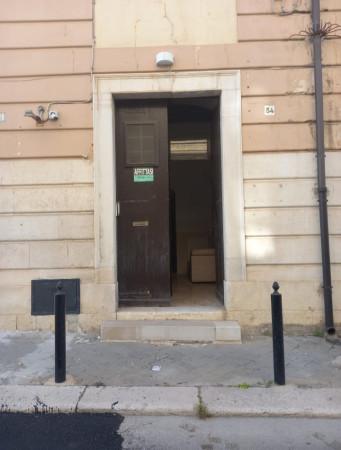 Negozio in Piazza 20 Settemb, Trani, {3} - Foto 2