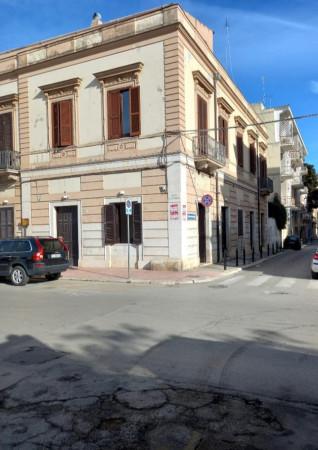 Negozio in Piazza 20 Settemb, Trani, {3} - Foto 1