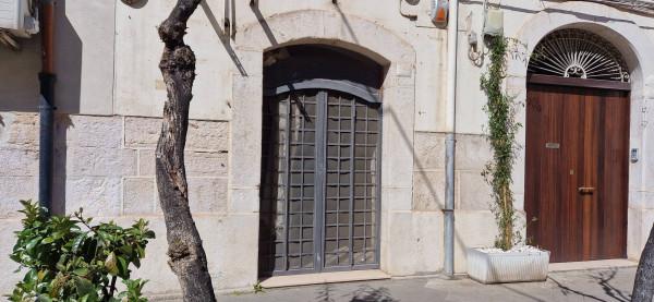 Negozio in Via Camillo Benso di Cavour, Trani, {3} - Foto 2