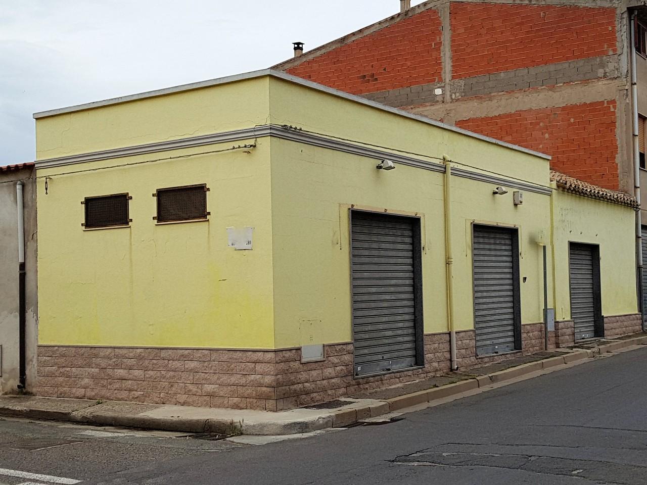 Palazzina commerciale in , Quartucciu - Foto 1
