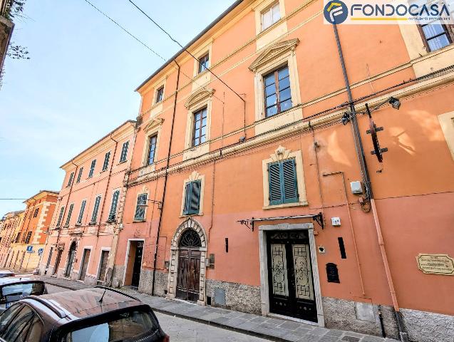 4-room flat in Via Vicolo delle Suore 11, Massa - Photo 1