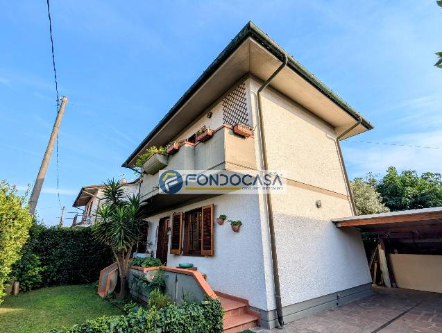 Detached house in Via Marietta 135, Montignoso - Photo 1