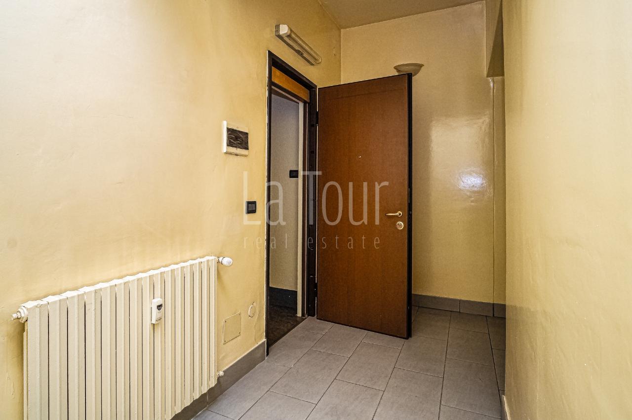 Ufficio in Viale Conseil Des Commis 32, Aosta, {3} - Foto 2