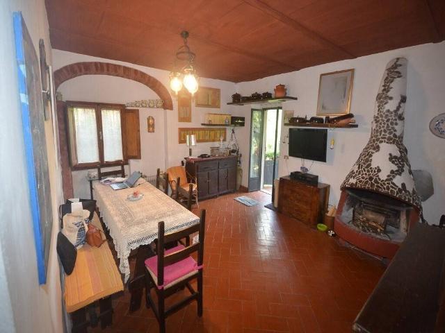 4-room flat in Via delle Salaiole 10, Borgo San Lorenzo - Photo 1