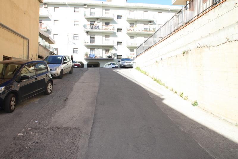 Parcheggio chiuso in , Siracusa - Foto 1