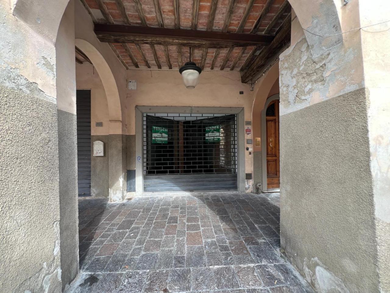 Locale commerciale in Rso Giacomo Matteott 68, Cascina, {3} - Foto 1