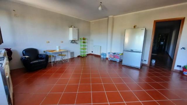 4-room flat, Buti - Photo 1