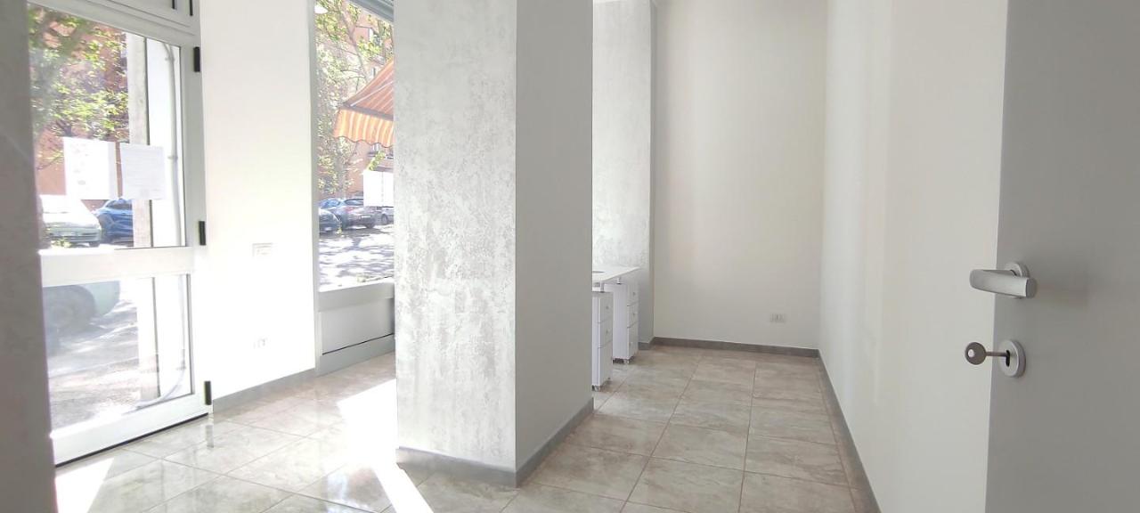Ufficio in a delle Isole Curzolane 28, Roma, {3} - Foto 2