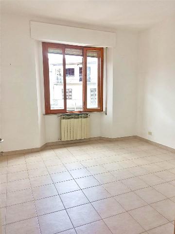 Vierzimmerwohnung in Via Montegrapa, Poggibonsi - Foto 1