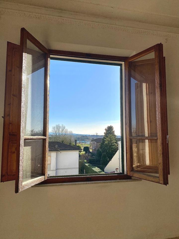 appartamento in vendita a Pontedera in zona Pietroconti