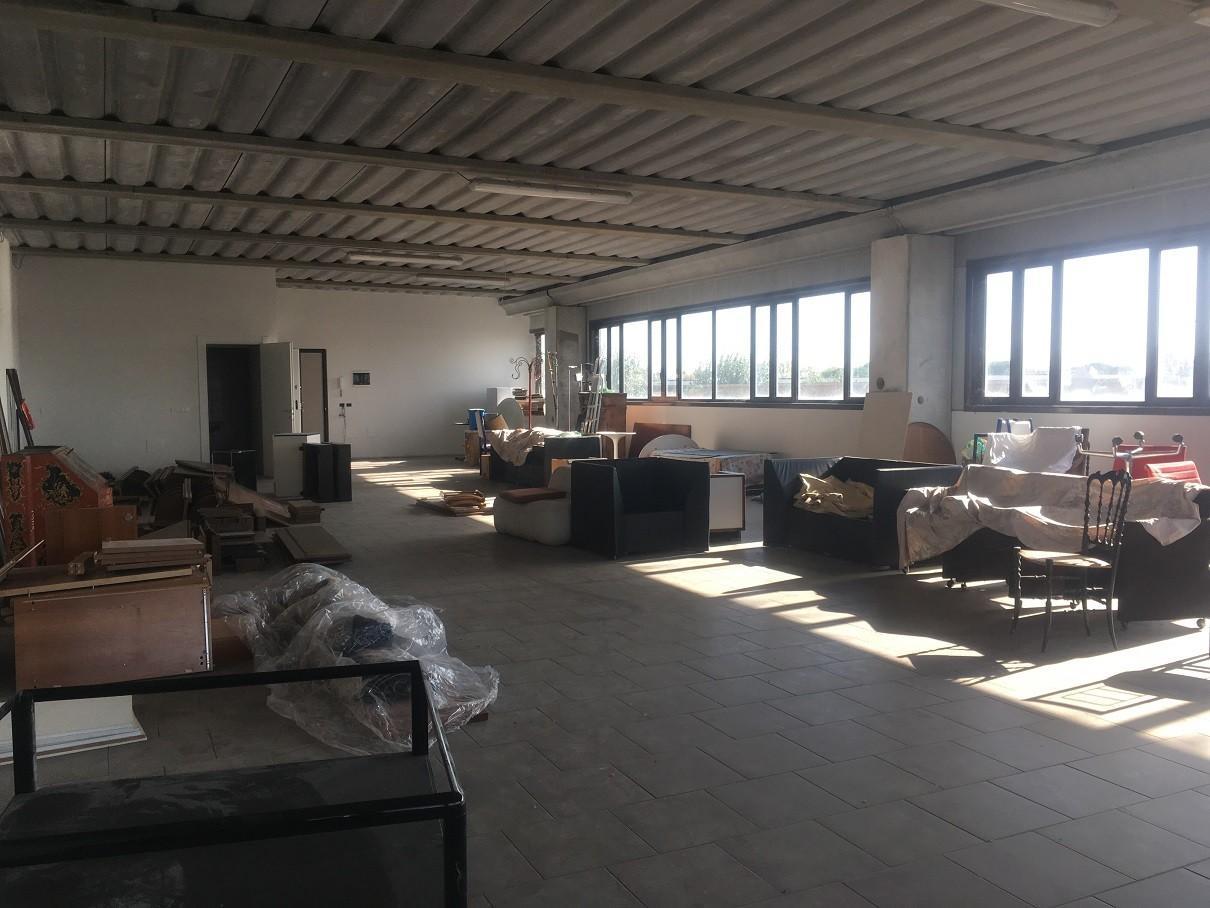 Laboratorio in , Cascina, {3} - Foto 2