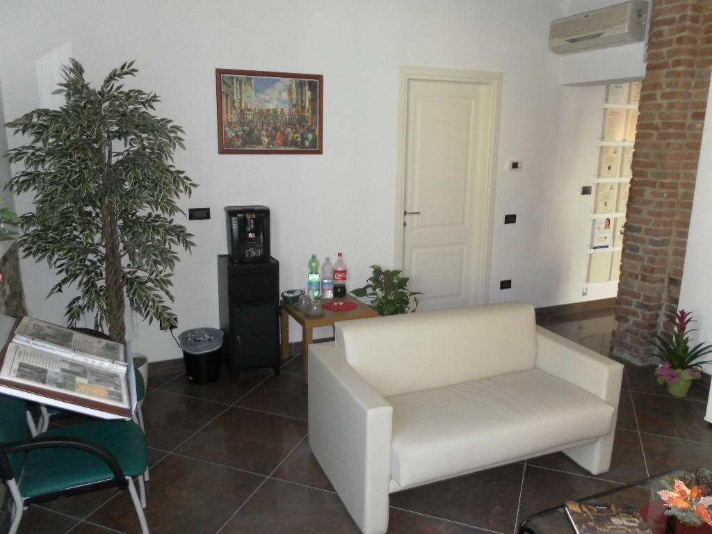 Laboratorio in , Cascina, {3} - Foto 1
