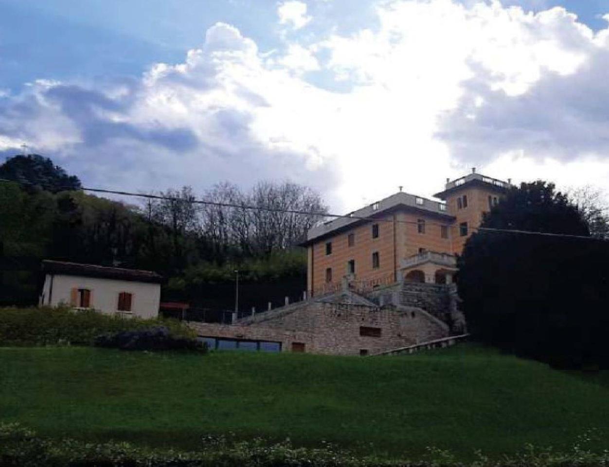 Villa in vendita a Vittorio Veneto