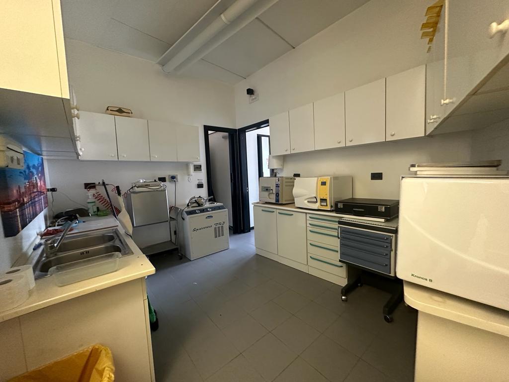 Negozio in , San Giuliano Terme, {3} - Foto 1