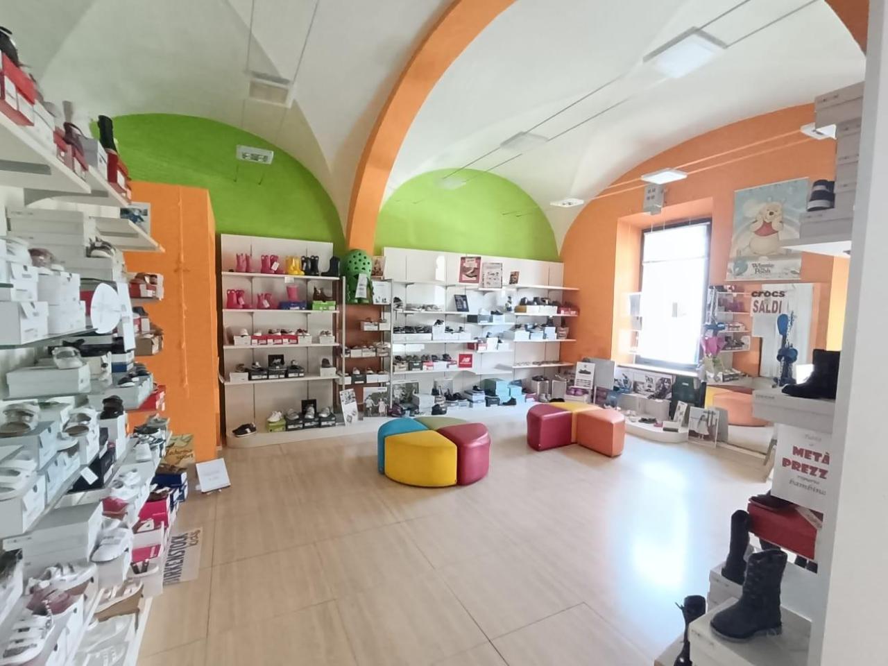 Locale commerciale in , San Giuliano Terme, {3} - Foto 1