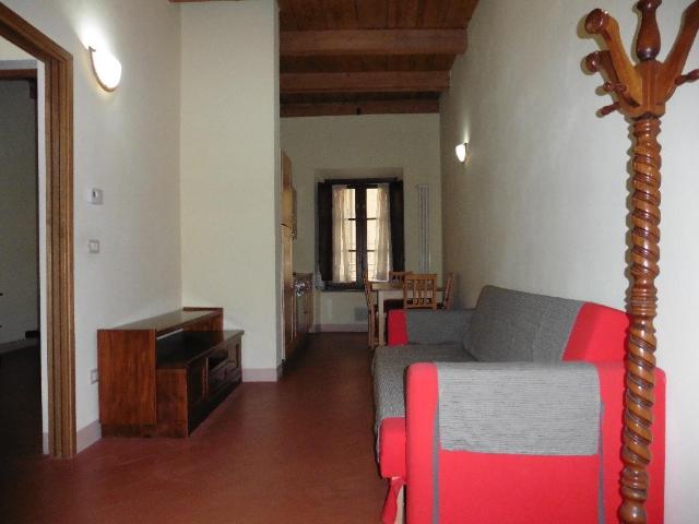 2-room flat, Calci - Photo 1